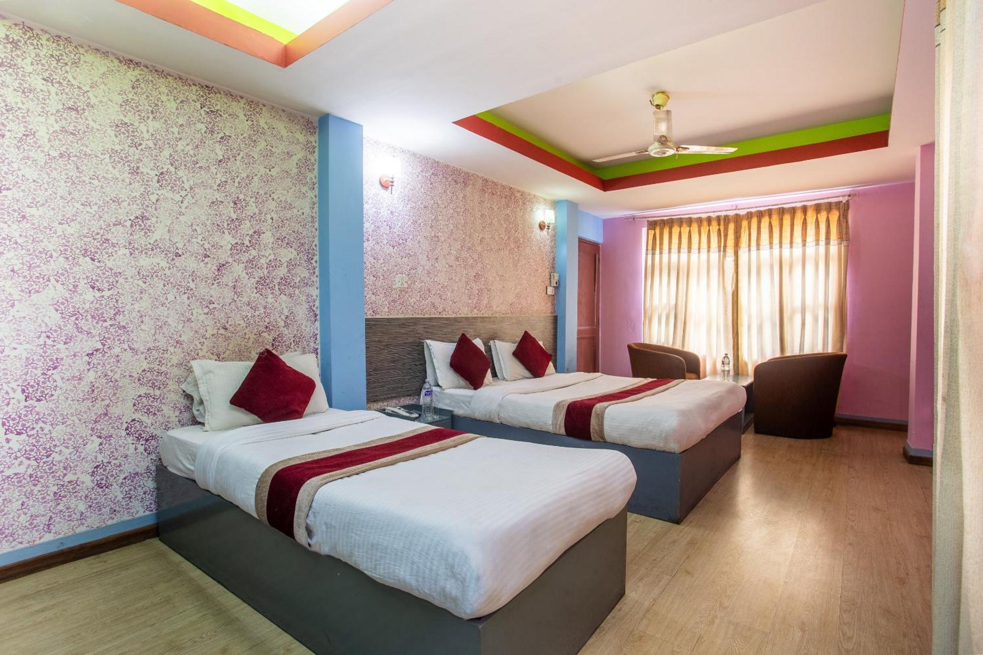 Oyo 808 Hotel Om Ganapati Pvt Ltd Катманду Экстерьер фото